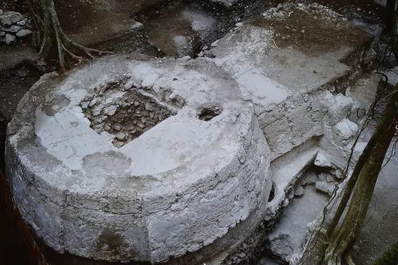Hallan en el norte de Guatemala una singular estructura ritual maya de hace 2.000 años