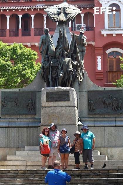 Libro homenajea a artista español Benlliure por sus estatuas de Bolívar y Balboa en Panamá