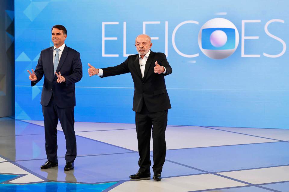 Flávio Bolsonaro supera a Lula por dos puntos en los dos últimos sondeos electorales