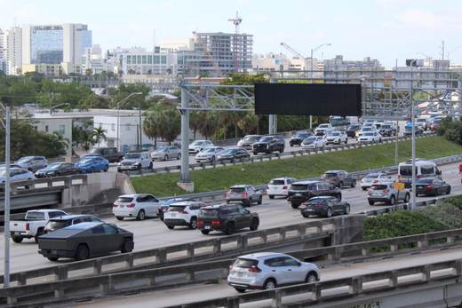 Miami es la ciudad con peores conductores en EE.UU. y la segunda con mayor tráfico