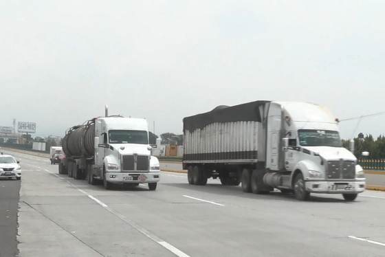 Viajar sin la certeza de regresar a casa: el riesgo diario de los transportistas mexicanos
