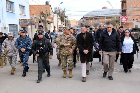 Presidente de Bolivia anuncia duelo nacional por muertos en explosiones en cuartel militar