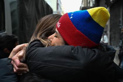 Venezolanos en Uruguay envían donaciones a su país por el terremoto