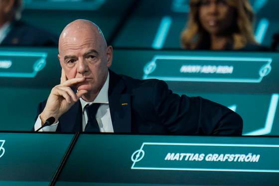 La FIFA publica un libro que repasa la década de Infantino y revela episodios inéditos