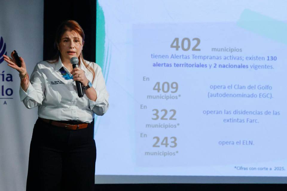 Defensoría colombiana pide a aspirantes a Presidencia priorizar agenda de derechos humanos