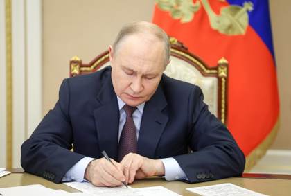 Putin defiende las restricciones al internet móvil en Rusia por motivos de seguridad