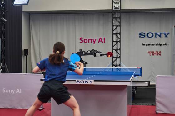 El robot Ace derrota a deportistas de élite humanos jugando al tenis de mesa