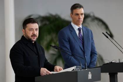 Zelenski: Ucrania necesita misiles antiaéreos y los 90.000 millones de la UE para defensa