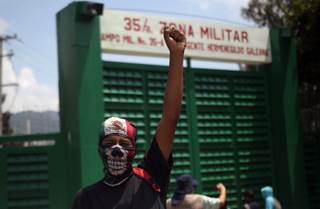 Juez ordena a Ejército mexicano entregar información de inteligencia sobre Ayotzinapa