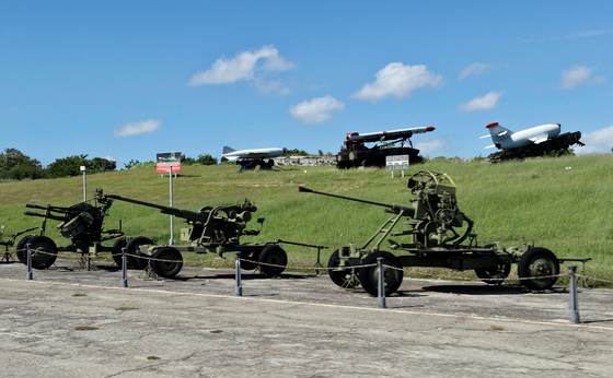 La Habana confía en la defensa del pueblo frente a la superioridad militar de EE.UU.