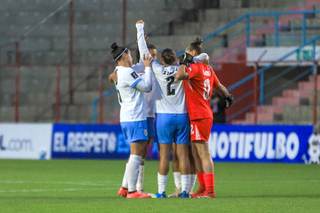 Esperanza Pizarro garantiza con un doblete el triunfo de Uruguay en la altitud de Bolivia
