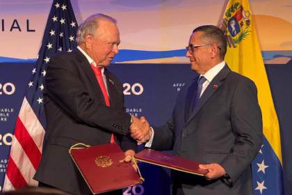 Continental Resources firma un memorando con PDVSA para operar un bloque petrolero