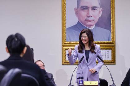 La líder de la oposición taiwanesa llega a China para visita inédita en casi una década