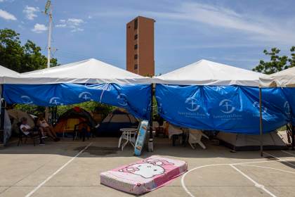 ONG afirman que ayuda humanitaria ha disminuido dos meses después de sismos en Venezuela