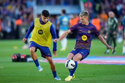 Arbeloa mantiene a Tchouaméni en el once; Ferran y Rashford, titulares en el Barça