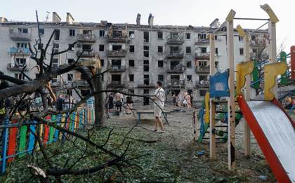 Al menos 13 muertos en un ataque masivo ruso contra Kiev