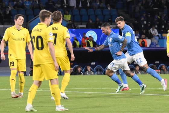 4-3. El Nápoles consigue su primera victoria ante un competitivo Bodo