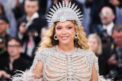 Beyoncé vuelve a la Met Gala una década después