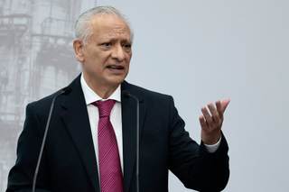 Justicia mexicana ordena juicio contra exdirector de Pemex por violencia contra su mujer