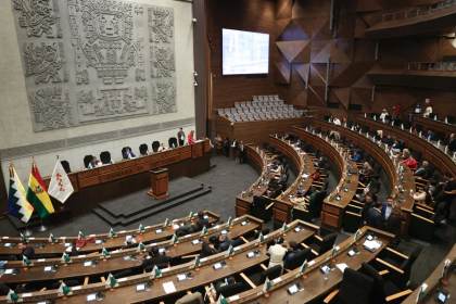 Parlamento de Bolivia discute caso de fiscal general acusado de encubrir al narcotráfico