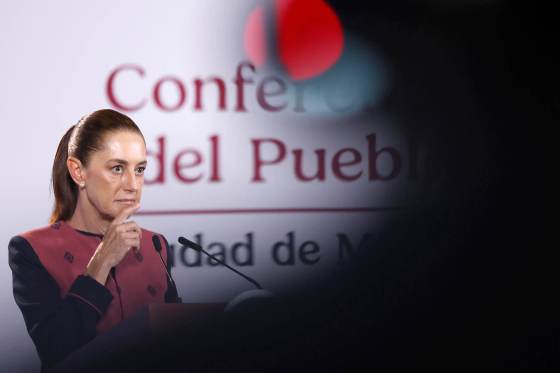 Sheinbaum descarta por ahora impacto directo de huracán Polo en costas mexicanas