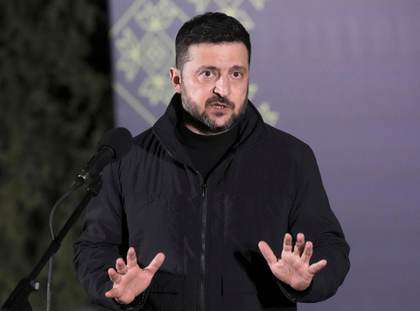 Un ataque ruso nocturno deja otros 1.905 edificios sin calefacción en Kiev