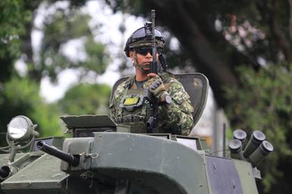 Ofensiva militar crece en Colombia tras limitados avances de política de paz, según la FIP
