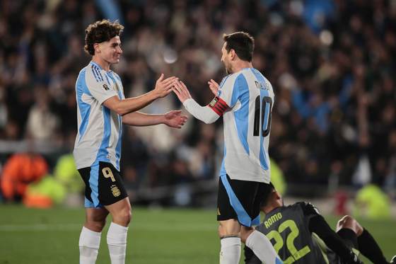 Messi, Álvarez y varias novedades en la prelista de Argentina para el Mundial 2026