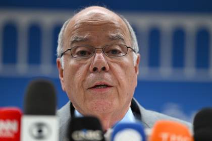 Brasil eleva el tono y acusa a EEUU de querer tomar el control de sectores de su economía