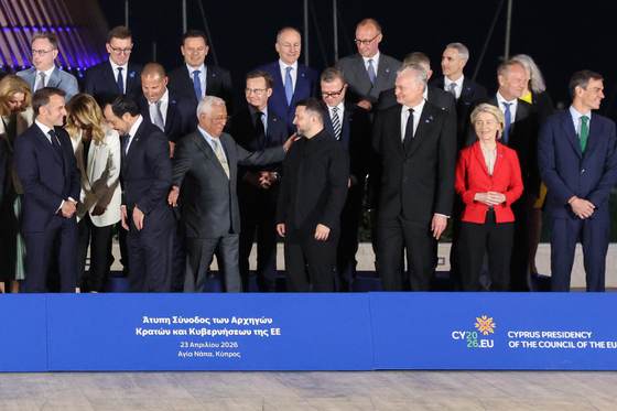 La UE, abierta a avanzar en la adhesión de Ucrania pero con dudas sobre un proceso rápido