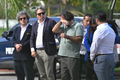 El padre de Claudia Tacoronte acude al lugar del crimen en Morelos