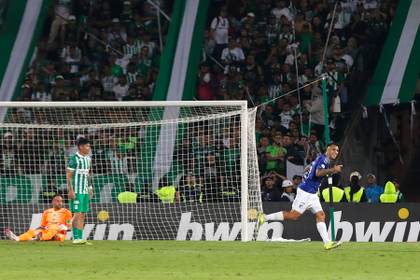 1-3. Rodrigo Contreras mete a Millonarios en fase de grupos y elimina a Atlético Nacional