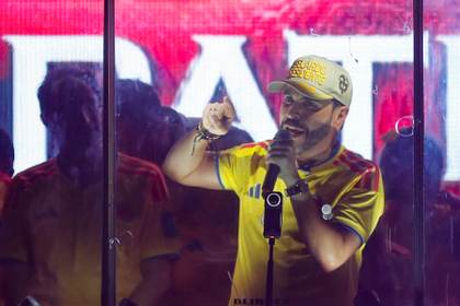 Juristas colombianos ven problemas jurídicos por la triple nacionalidad de De la Espriella