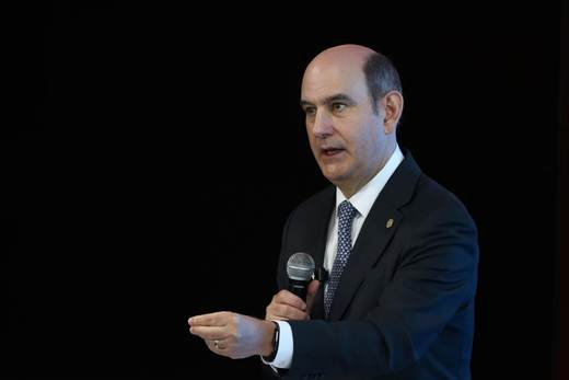 Panamá impulsa un impuesto a multinacionales para salir de una lista negra de la UE
