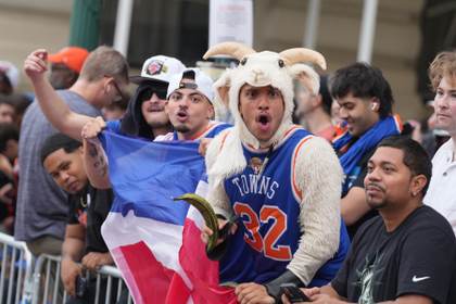 Nueva York amanece blindado por la celebración del anillo de los Knicks