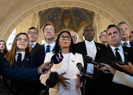 Delcy Rodríguez regresa a Venezuela tras asistir a la CIJ por la disputa con Guyana