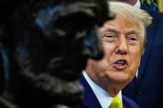 Trump dice que habló directamente con oficiales iraníes durante el bombardeo, según Fox
