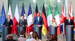 Los cinco grandes de Europa se comprometen a ganar peso en la OTAN ante críticas de Trump