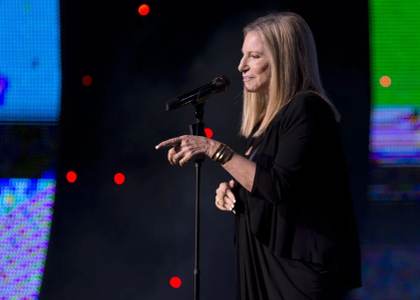 Barbra Streisand critica el "ego desmedido" de Trump y su amenaza sobre el Centro Kennedy