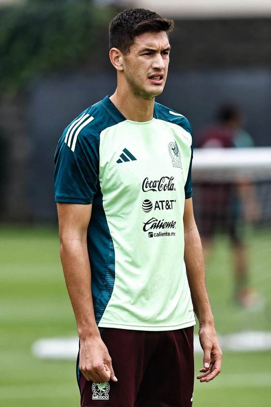 César Montes se lesiona y queda fuera de la selección mexicana para los amistosos