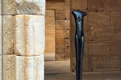 Las esculturas de Giacometti 'visitan' el Tempo de Dendur en el Met de Nueva York