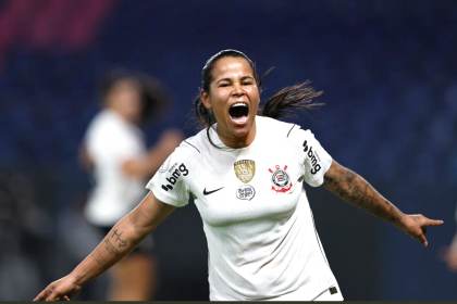 Corinthians golea a Independiente del Valle y se cita con Santa Fe en semifinales