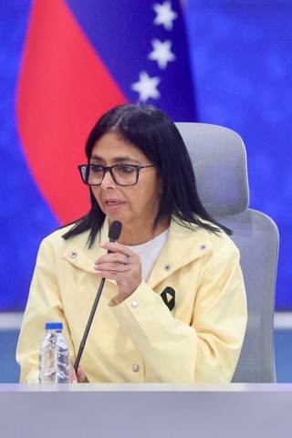 Delcy Rodríguez dice que es "miserable" que se niegue despliegue de seguridad tras sismos