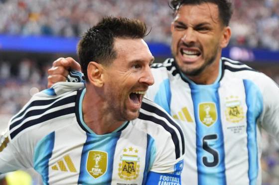 Mastantuono regresa a lista de selección argentina para amistosos de despedida de Messi