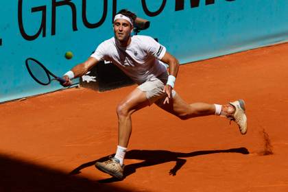 Etcheverry remonta y ya está en octavos con veinte victorias en el 2026