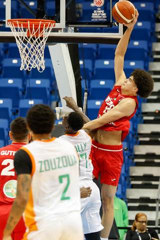 El mexicano Karim López busca hacer historia, se declara elegible para el Draft de NBA