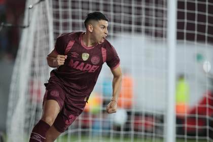 1-0. Lanús derrotó con lo justo a Liga de Quito y ambos quedaron líderes