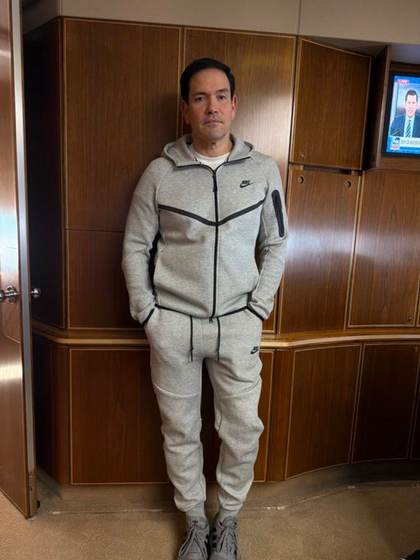 Marco Rubio aparece con la ropa deportiva que llevaba Nicolás Maduro durante su captura