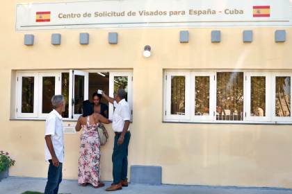 España abre una segunda sede consular en Cuba: "Es bueno que haya otro centro"