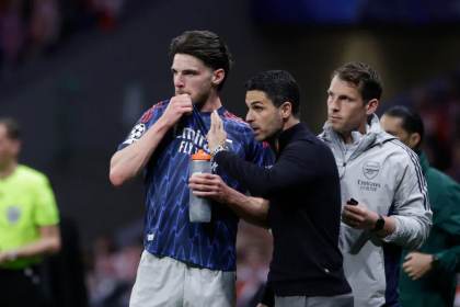 Batacazo del Arsenal, eliminado en la Copa de la Liga por un Cuarta división